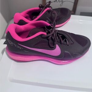 NikeCourt Air Zoom Vapor Pro Premium - Burgundy Crush / Hyper Pink